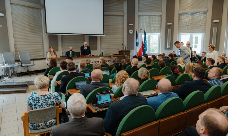 Sesja inauguracyjna za nami. Prezydent i radni złożyli ślubowanie [ZDJĘCIA]