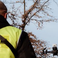 Straż Miejska z Mobilnym Laboratorium do mierzenia jakości powietrza