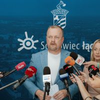 Samochody dołem, mieszkańcy górą