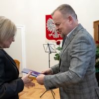 Nauczyciele odebrali akty nadania