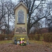 Remont mogiły wojennej i&nbsp;kapliczki przy ul.Brynicznej